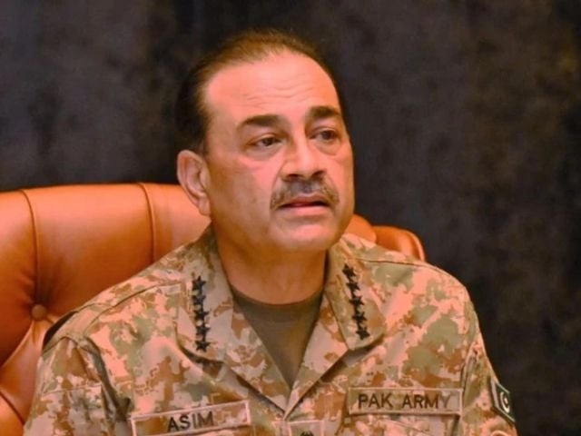COAS emphasises need for effective civil bureaucracy in Pakistan's development