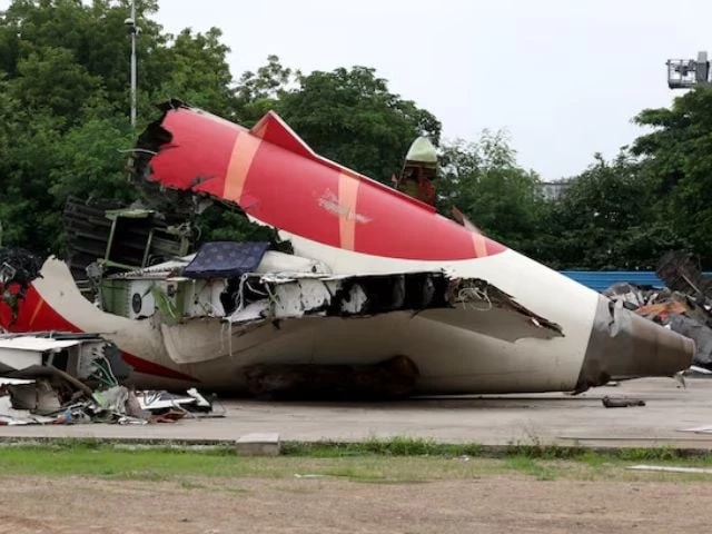 India orders fuel switch checks on Boeing jets after Air India crash