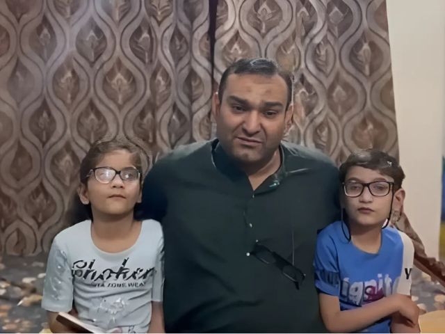 Pakistani father praises COAS for arranging treatment after India expels ailing children