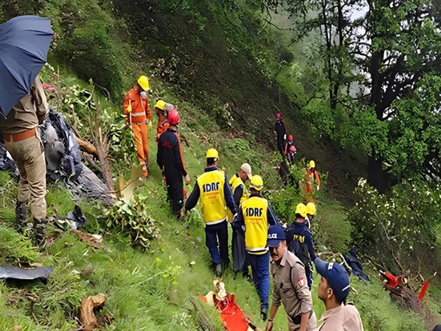 Helicopter crashes near Kedarnath in India, all seven on board killed