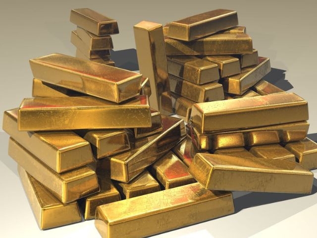 Gold plunges for second day in global and local markets