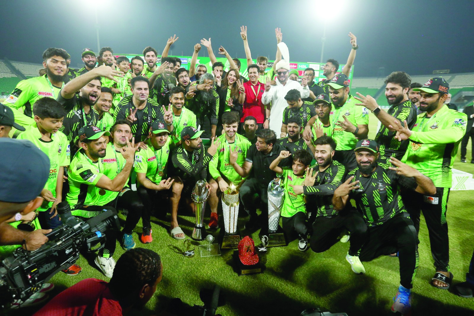 Lahore Qalandars clinch HBL PSLX title