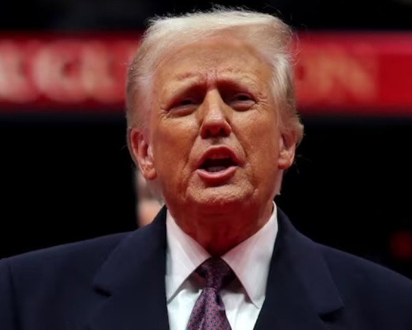 Trump signs executive order, holds Bitcoin as a reserve asset