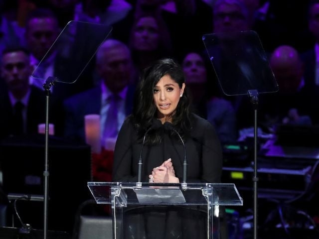 Vanessa Bryant addresses pregnancy rumors using Rihanna meme