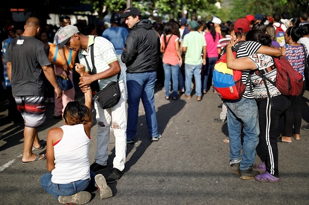 Low turnout as opposition boycotts divisive Venezuela vote