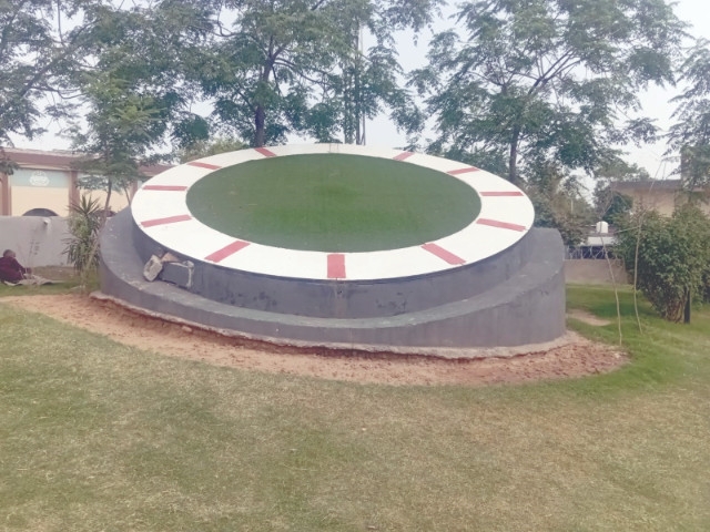 Expensive public clock in shambles