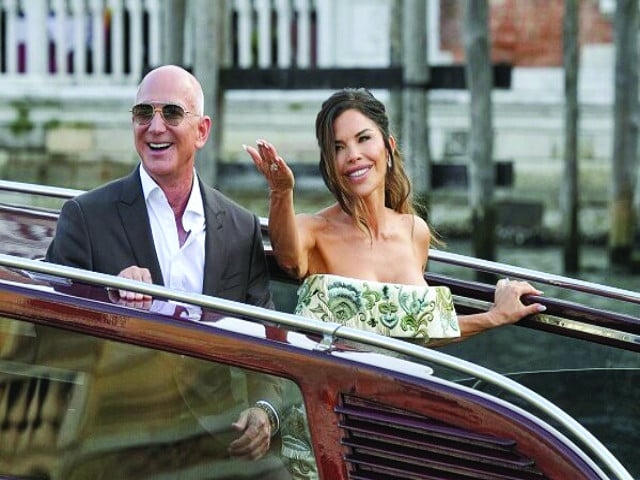 Lavish Bezos wedding kicks off in Venice