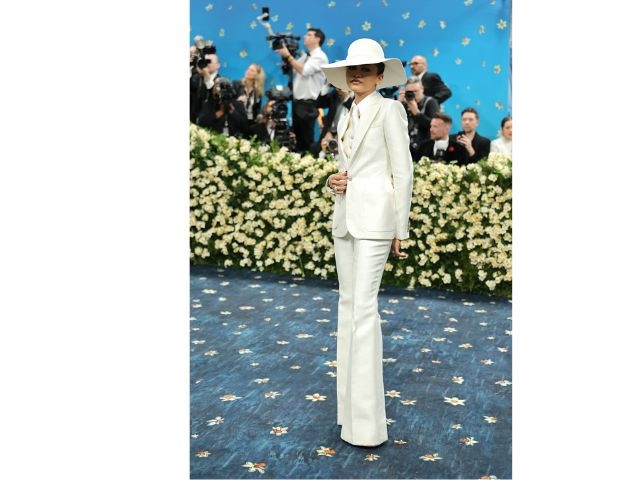 Tom Holland supports Zendaya behind scenes at Met Gala 2025 without walking red carpet