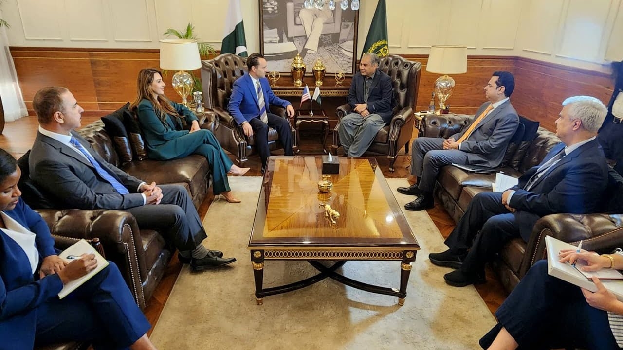 Pak-US cooperation in fight against terrorism to yield positive results: security czar