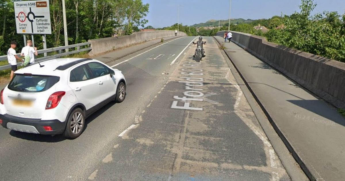 Live updates as crash shuts main Conwy road as people urged to avoid area