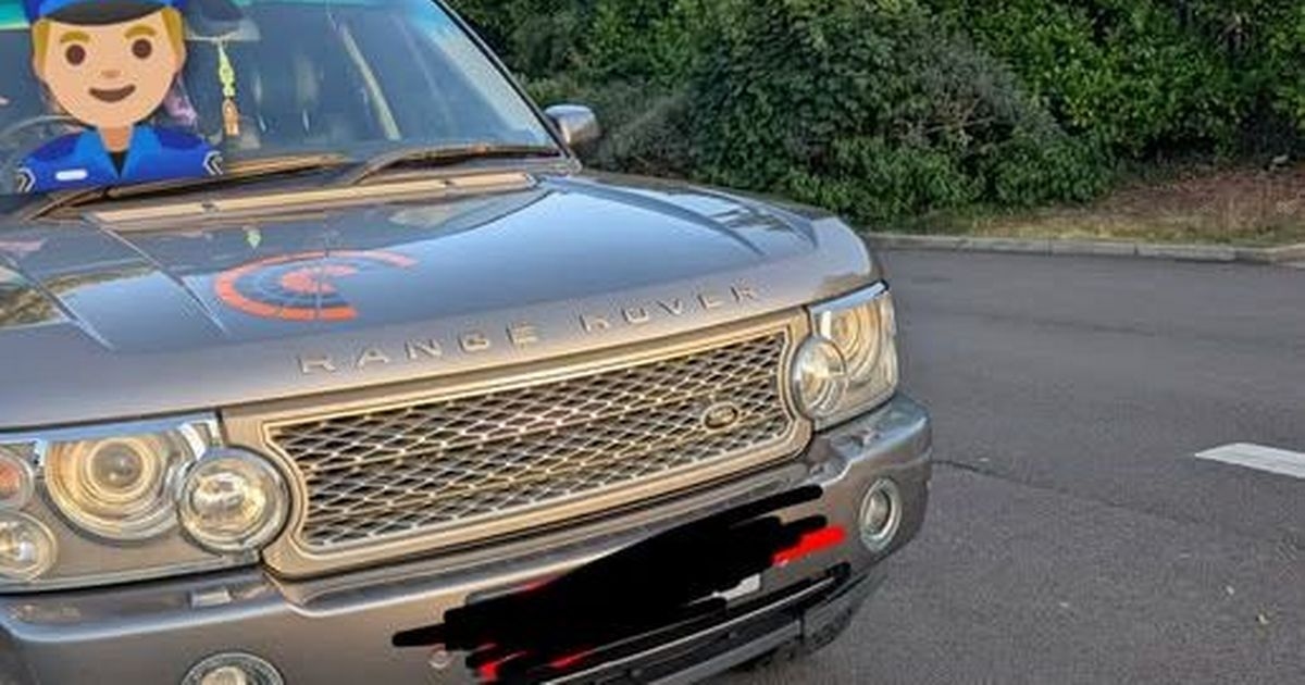 Police block in wanted Range Rover driver at McDonald's drive-thru in North Wales