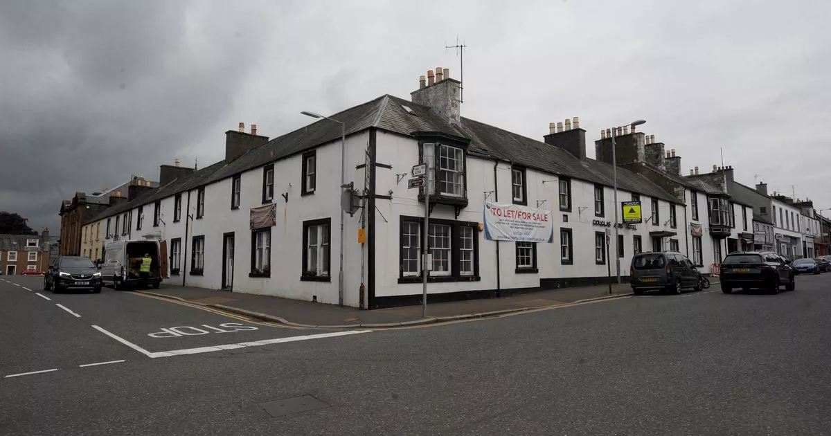 Historic Dumfries and Galloway hotel listed on auction site for £342,000