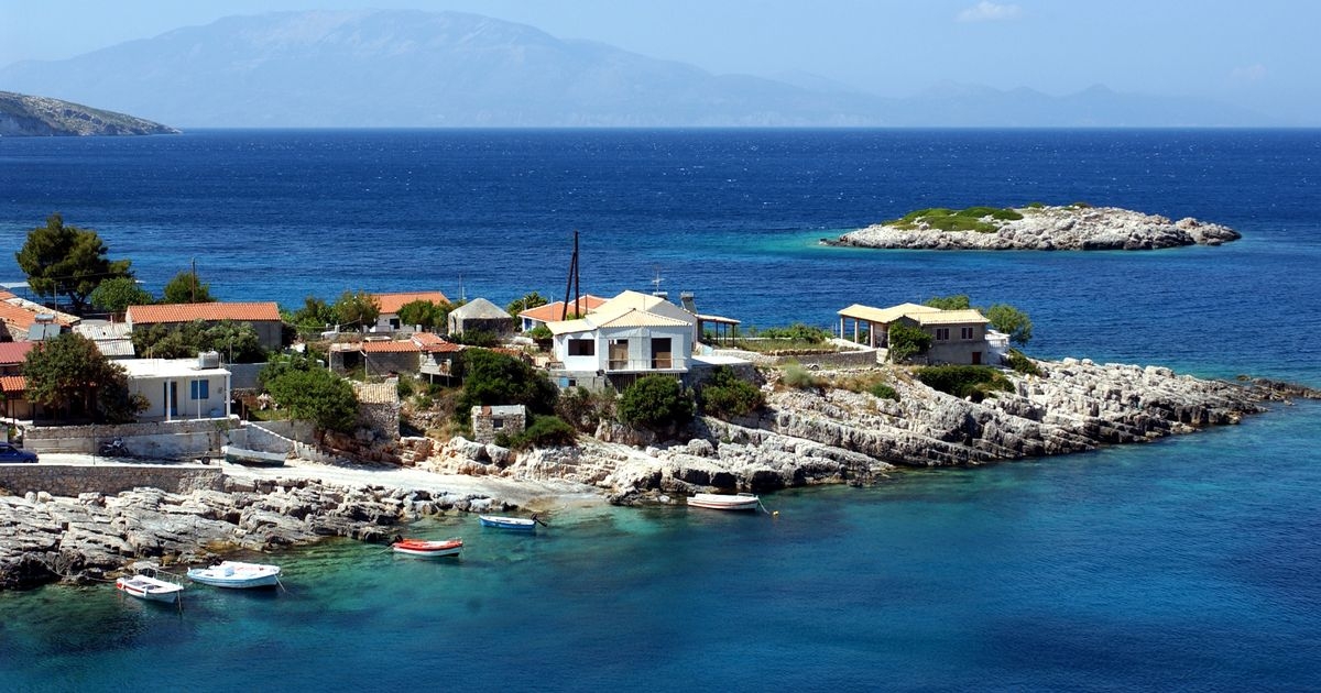 Tourists left stranded on Greek island because of little-known airport rule