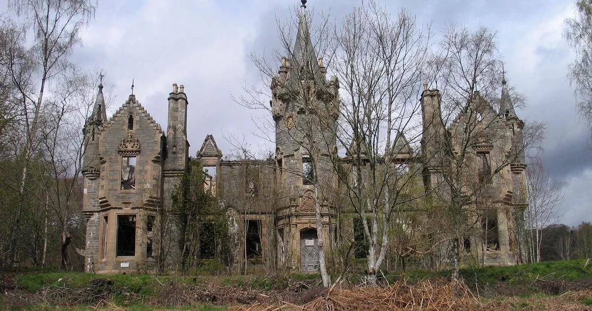 Centuries old Scottish mansion once owned by Tennent's chief now lies in ruins