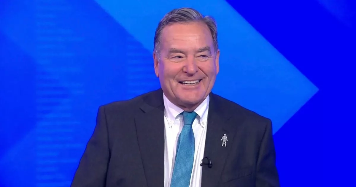 Jeff Stelling couldn't resist taking Rangers parting shot with Celtic comment on Sky Sports