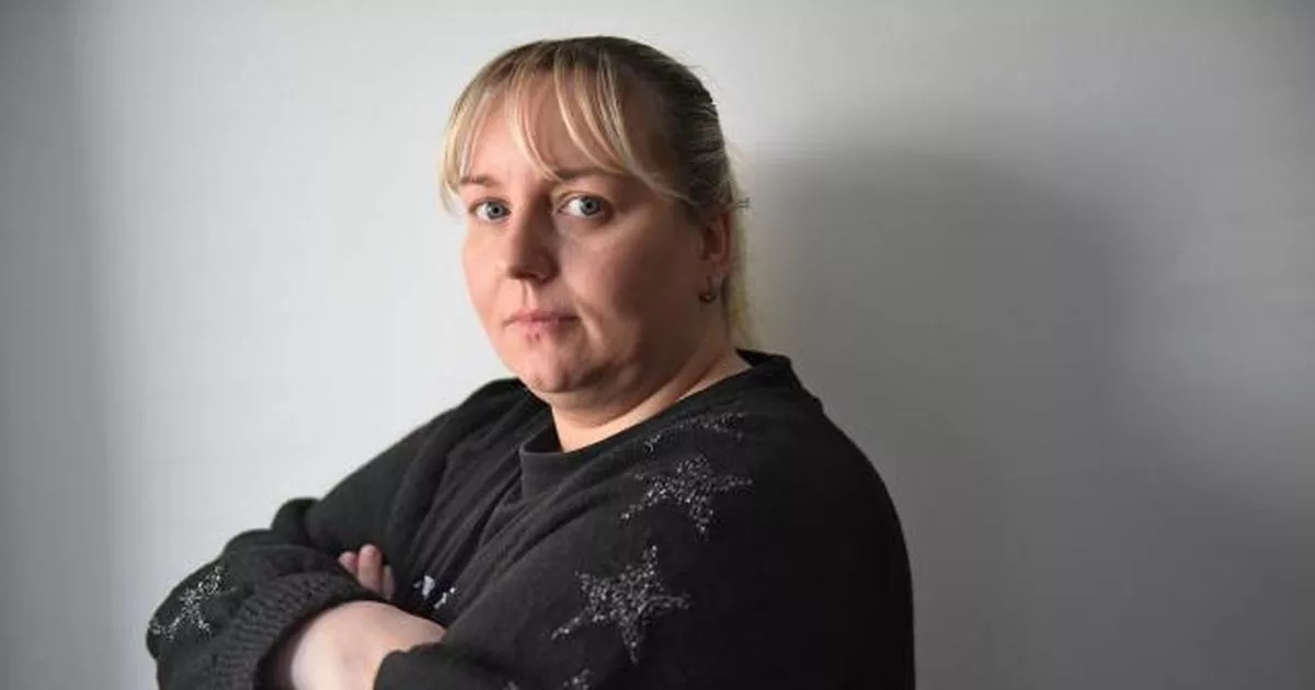 Mum who blames mesh implant for crippling pain blasts Government for continued use