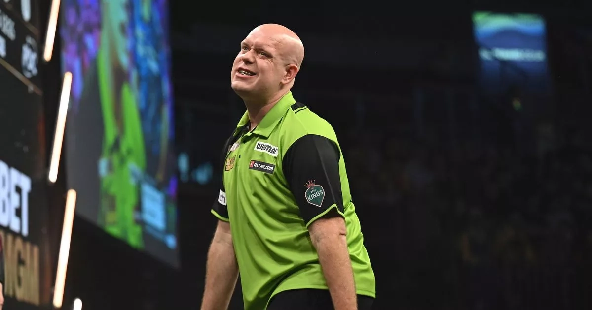 Michael van Gerwen suffers more darts misery with yet another horror exit as rival grounded by airport calamity