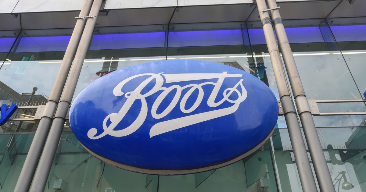 Boots shoppers say 'miracle' £10 serum is better than luxury brand worth £65
