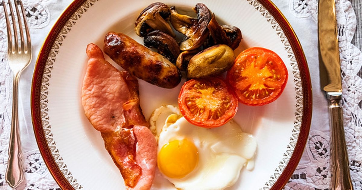 Brit in Tenerife stunned by 'crazy' cost of a full English breakfast but others disagree