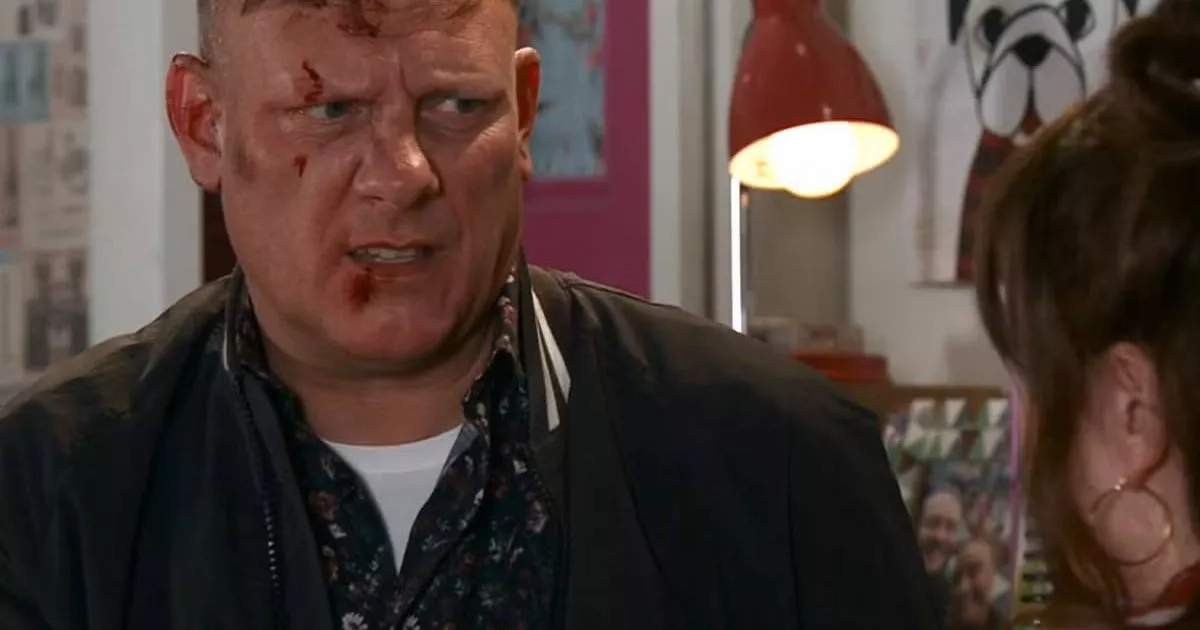 ITV Coronation Street fans predict soap legend will return to cobbles to save Sean Tully