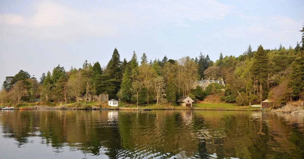 Scottish island retreat unveils loch-side sauna ahead of summer