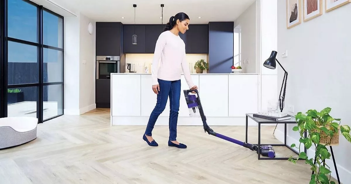 Shoppers can bag top-rated Shark vacuum cleaner for £220 cheaper at little known outlet