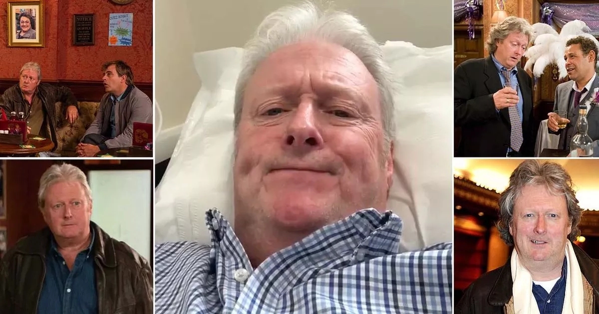 ITV Coronation Street star rushed to hospital after suffering fall