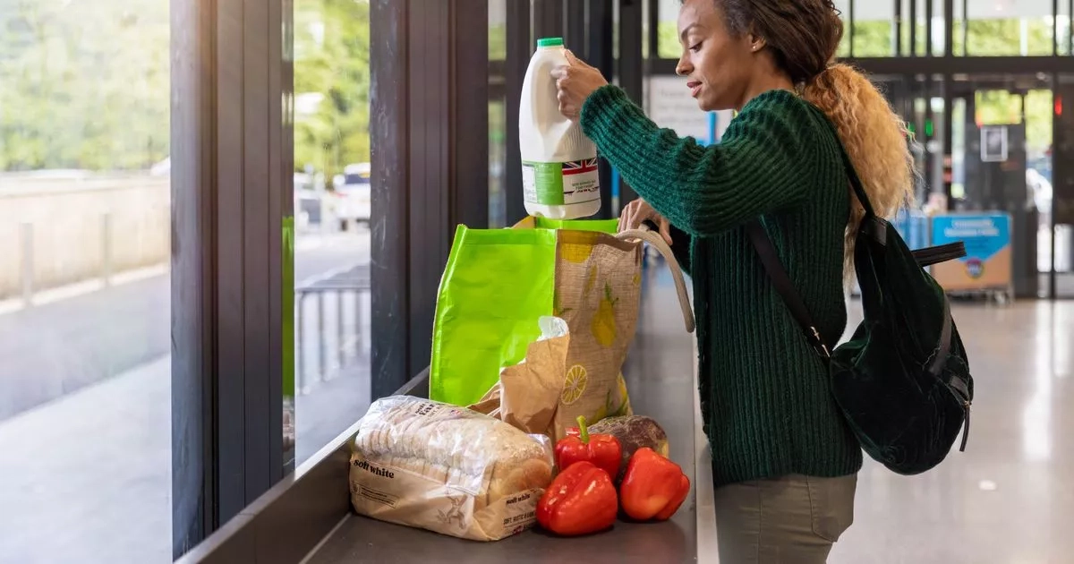 Store bread with common kitchen vegetable to 'keep it fresh for up to three weeks'