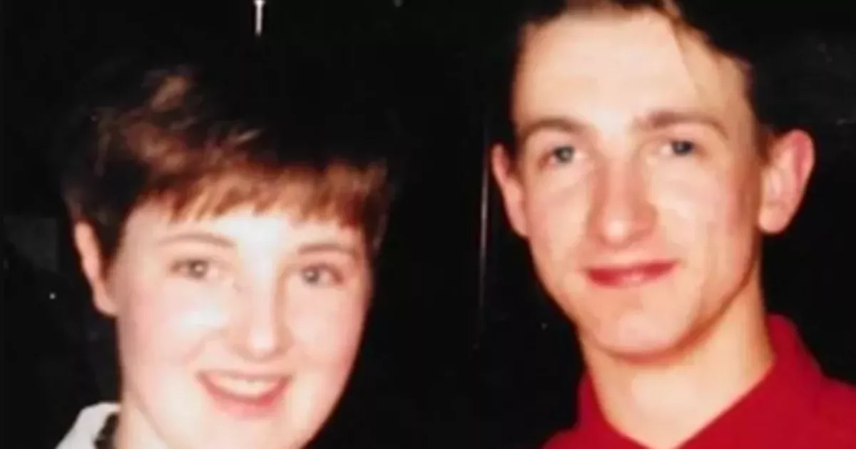 Woman's tribute to brother after severe headache turned out to be deadly cancer