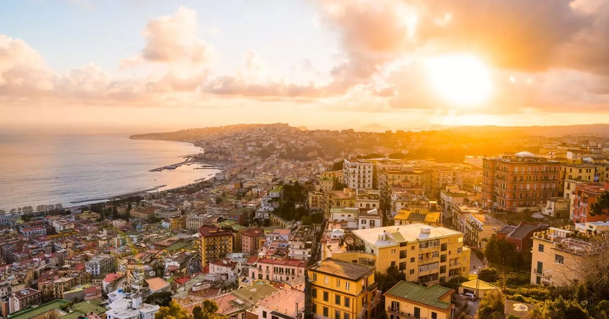 Naples hit by earthquake causing landslides as school and university evacuated