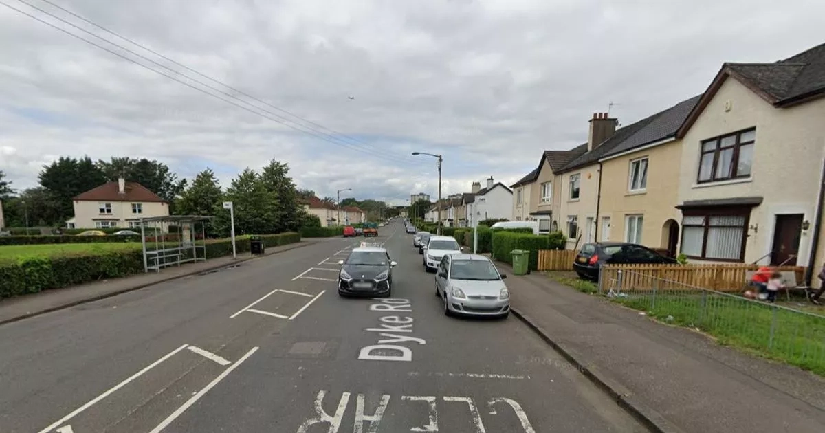 Man struck with Jeep in hit and run while waiting at Glasgow bus stop