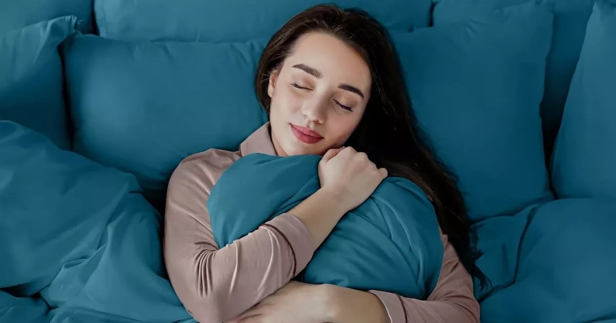 Shoppers rush to 'buy more' of Amazon bed set that has over 50,000 ratings and 39 colours available