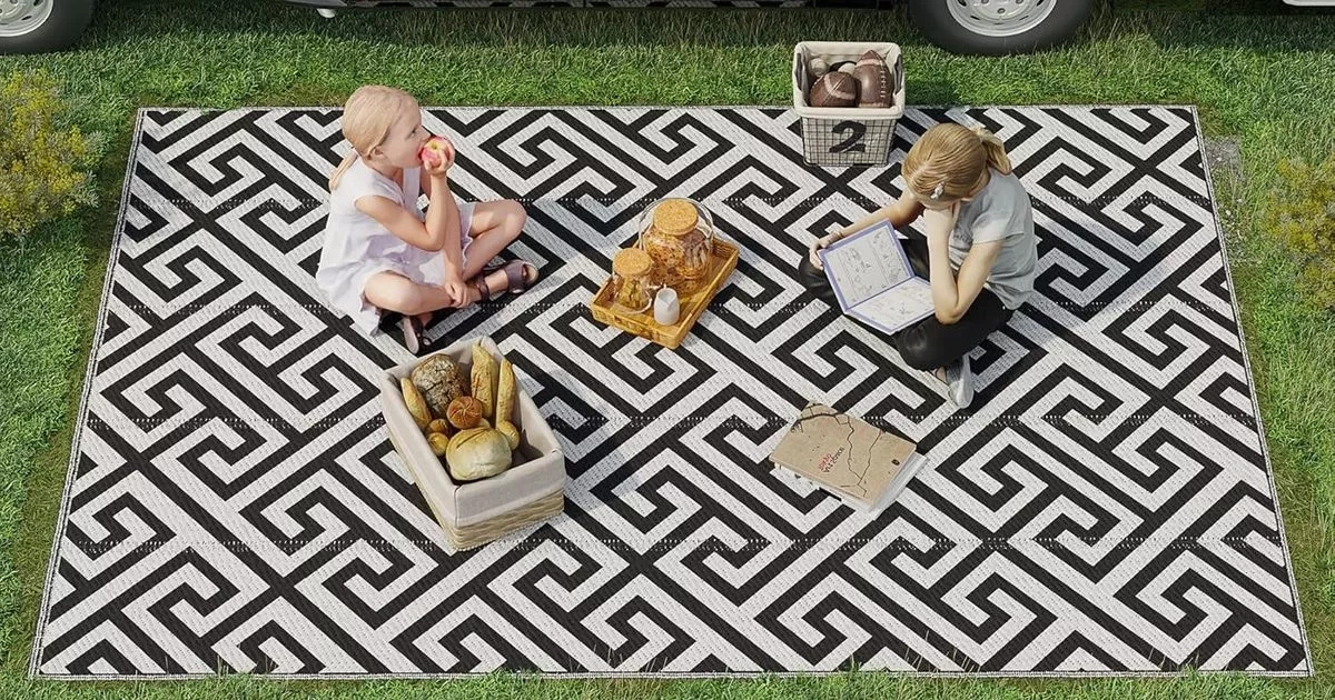 Debenhams slashes water resistant outdoor rug to £22 that 'looks amazing on decking'