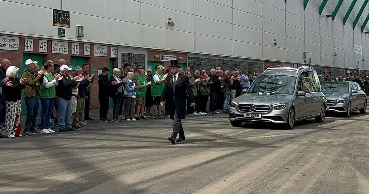 Hibs saviour Sir Tom Farmer given heroic Easter Road send off by emotional fans