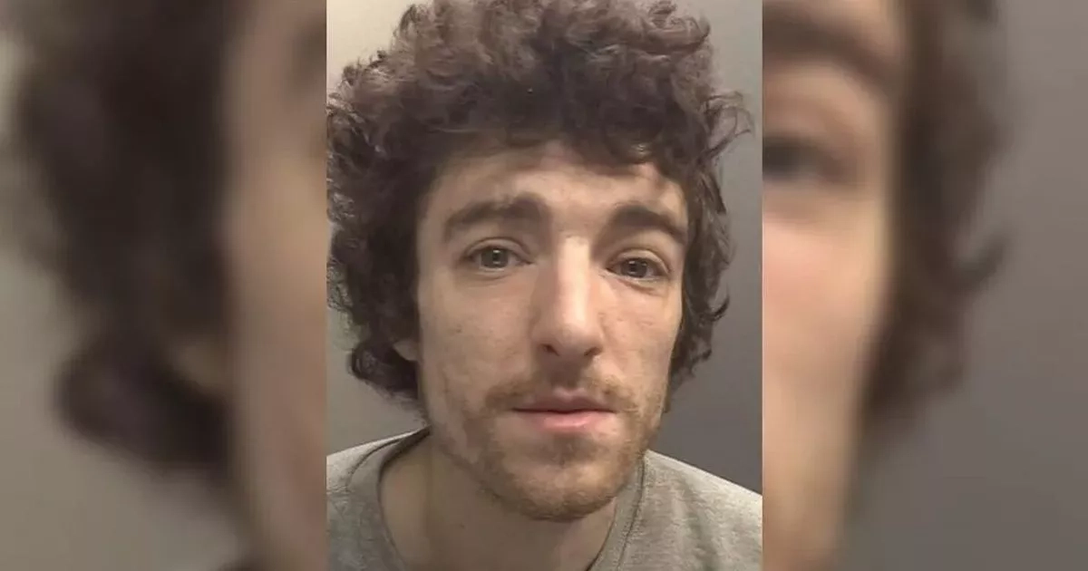 Young dad pulled Stanley knife on pal after claiming mum's parcel stolen