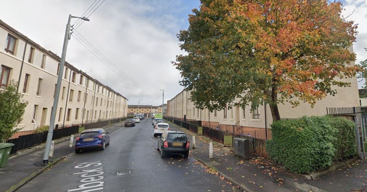 Teen 'stabbed' on Glasgow street as cops appeal for information