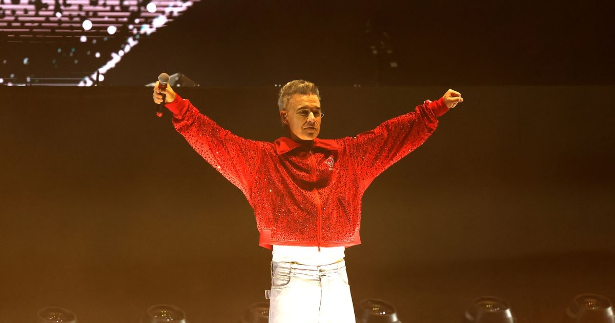 Robbie Williams fans trapped in huge crowds leaving Edinburgh gig