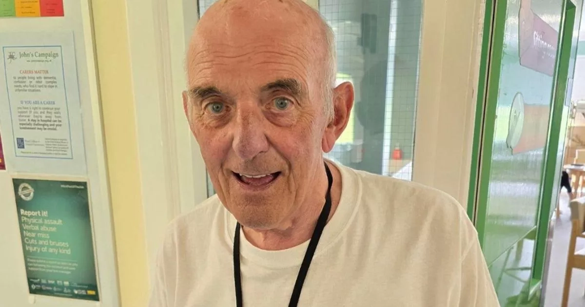 Friendly chats with Joe bring warmth and laughter to Hairmyres hospital patients