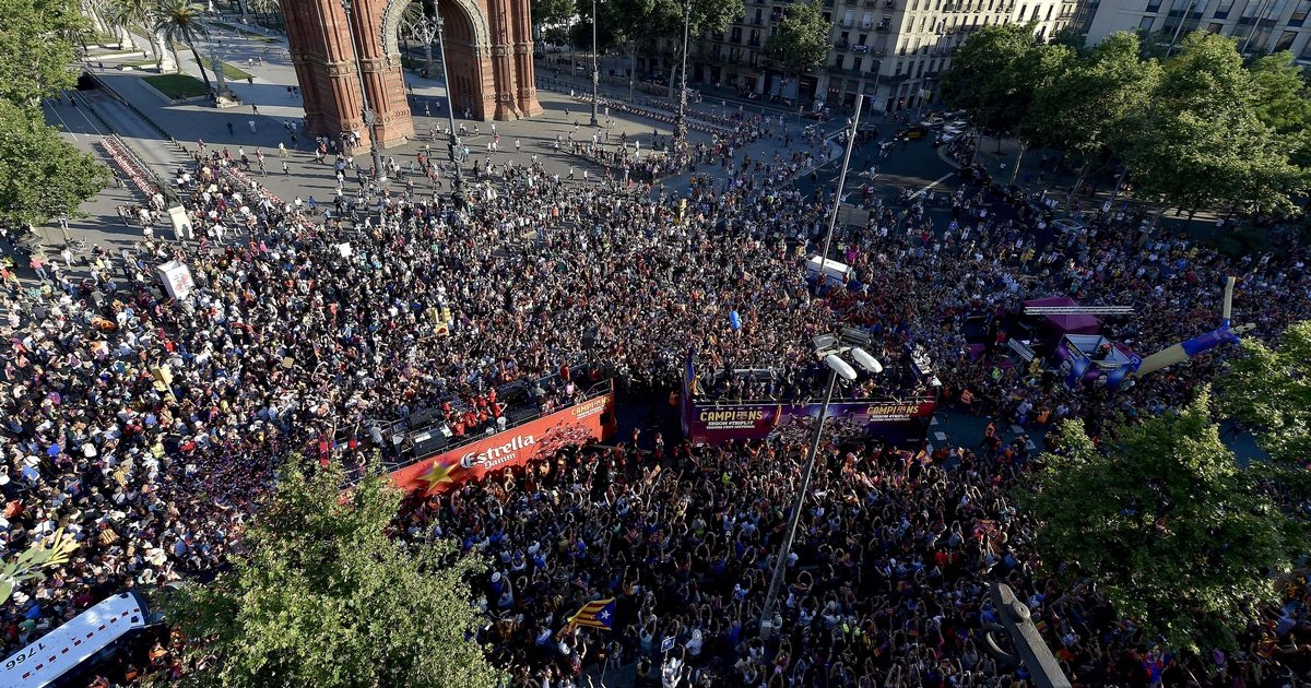 'Purposely petty' Barcelona local ruins tourists' holiday snaps at 'beautiful' landmark