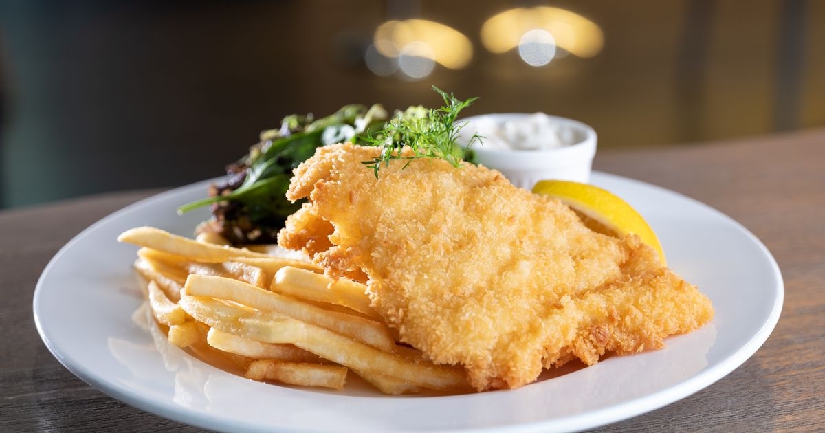 150 year old chip shop in Scottish city praised as cosy and authentic with celebrity visitors