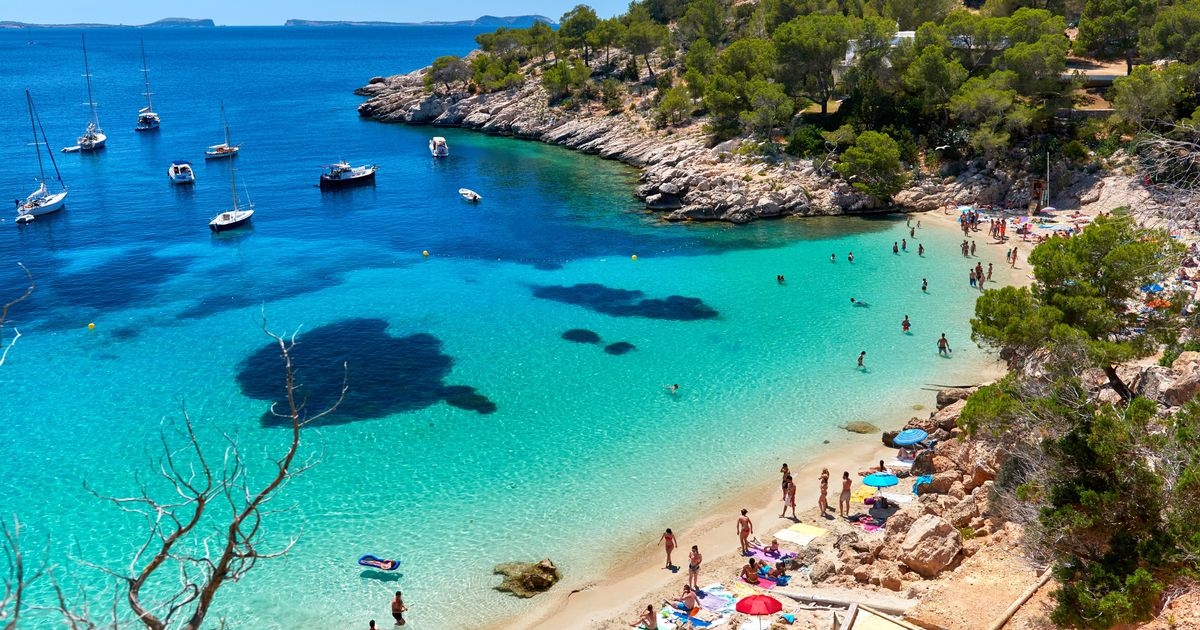 Spanish hotspot sets 20,000 daily car limit to curb overtourism