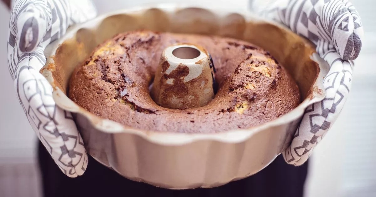 French chef shares 'simplest ever' one pot cake recipe ready in under an hour