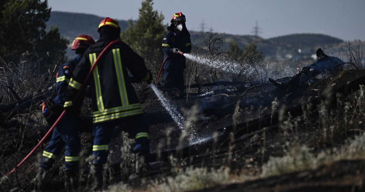 Major Greece evacuation on holiday island after massive wildfires
