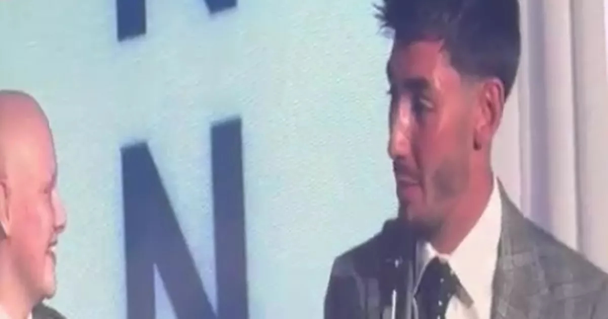 Billy Gilmour 'left in tears' from girl battling cancer after she played him guitar