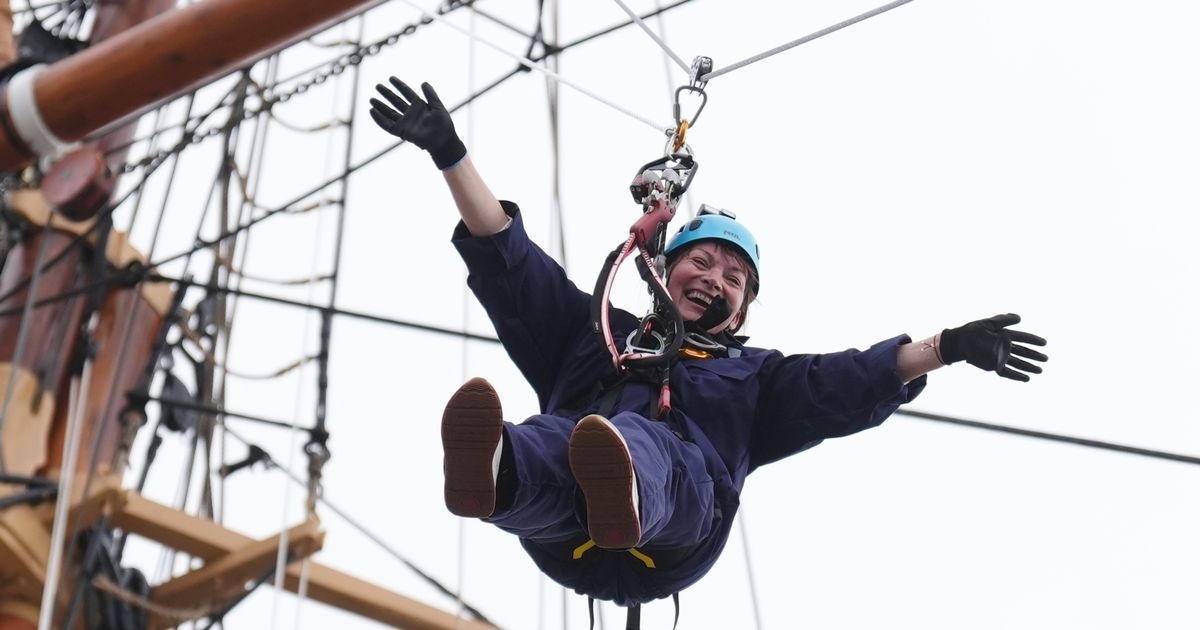 Lorraine Kelly 'terrified' climbing up RRS Discovery ship mast in Dundee