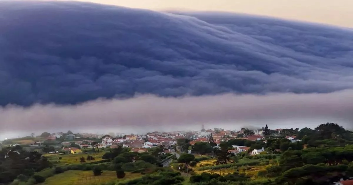 Rare 'roll clouds' spotted over Portuguese beaches as heatwave sweeps Europe