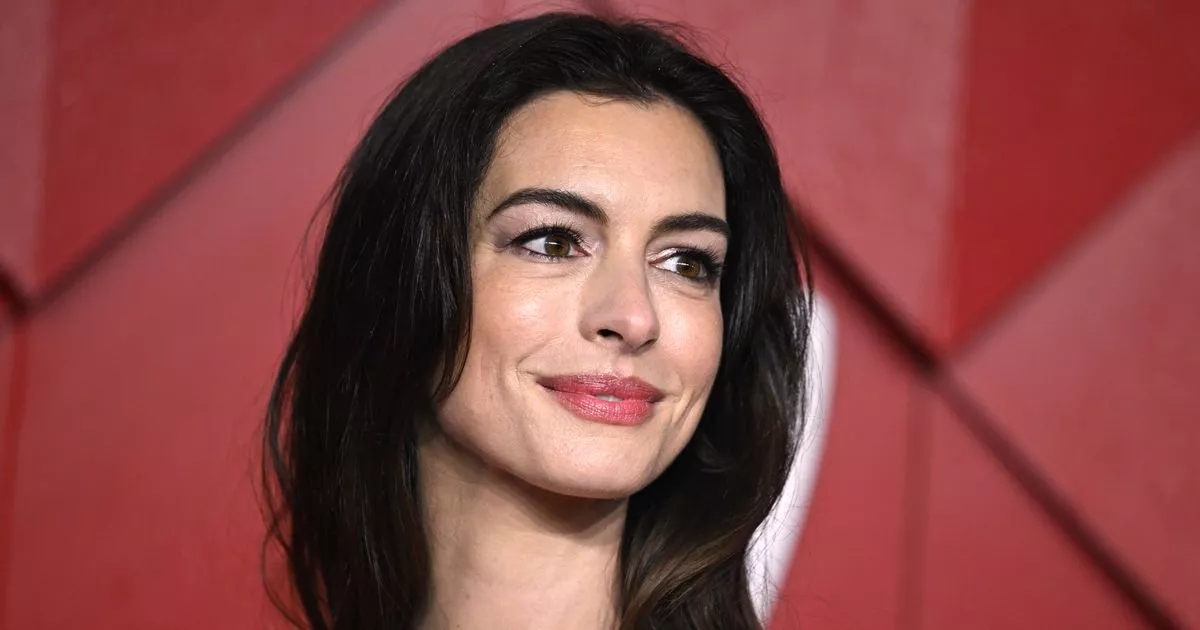 Anne Hathaway to play Taylor Swift-inspired popstar in upcoming film