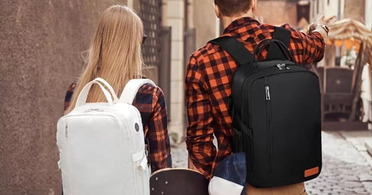 'Excellent' Ryanair and easyJet underseat bag with 'plenty of compartments' now £20