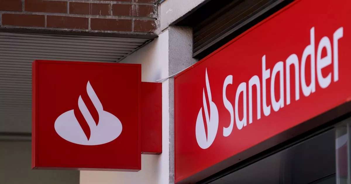 Santander to close current account used by hundreds of thousands of customers