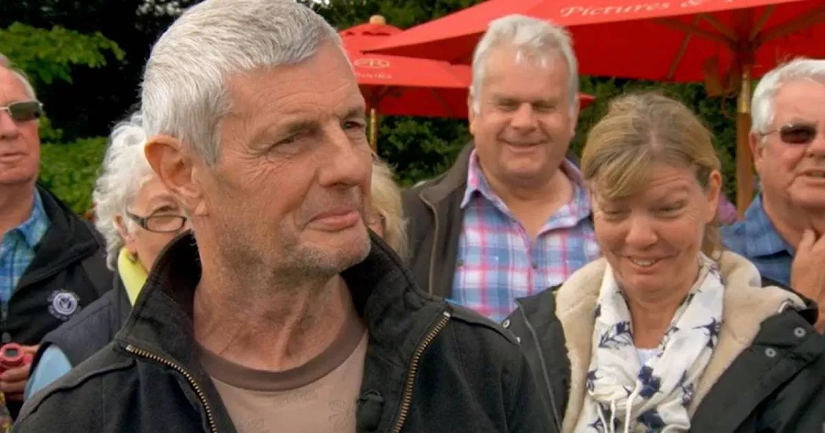 BBC Antiques Roadshow guest stunned as mum's portrait worth five-figure sum